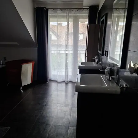 Szary Odpoczynek Na Pietrze - Wies ホームステイ Pogórze